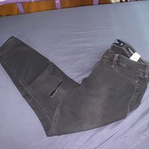 Hollister low rise jeggings size 15 short